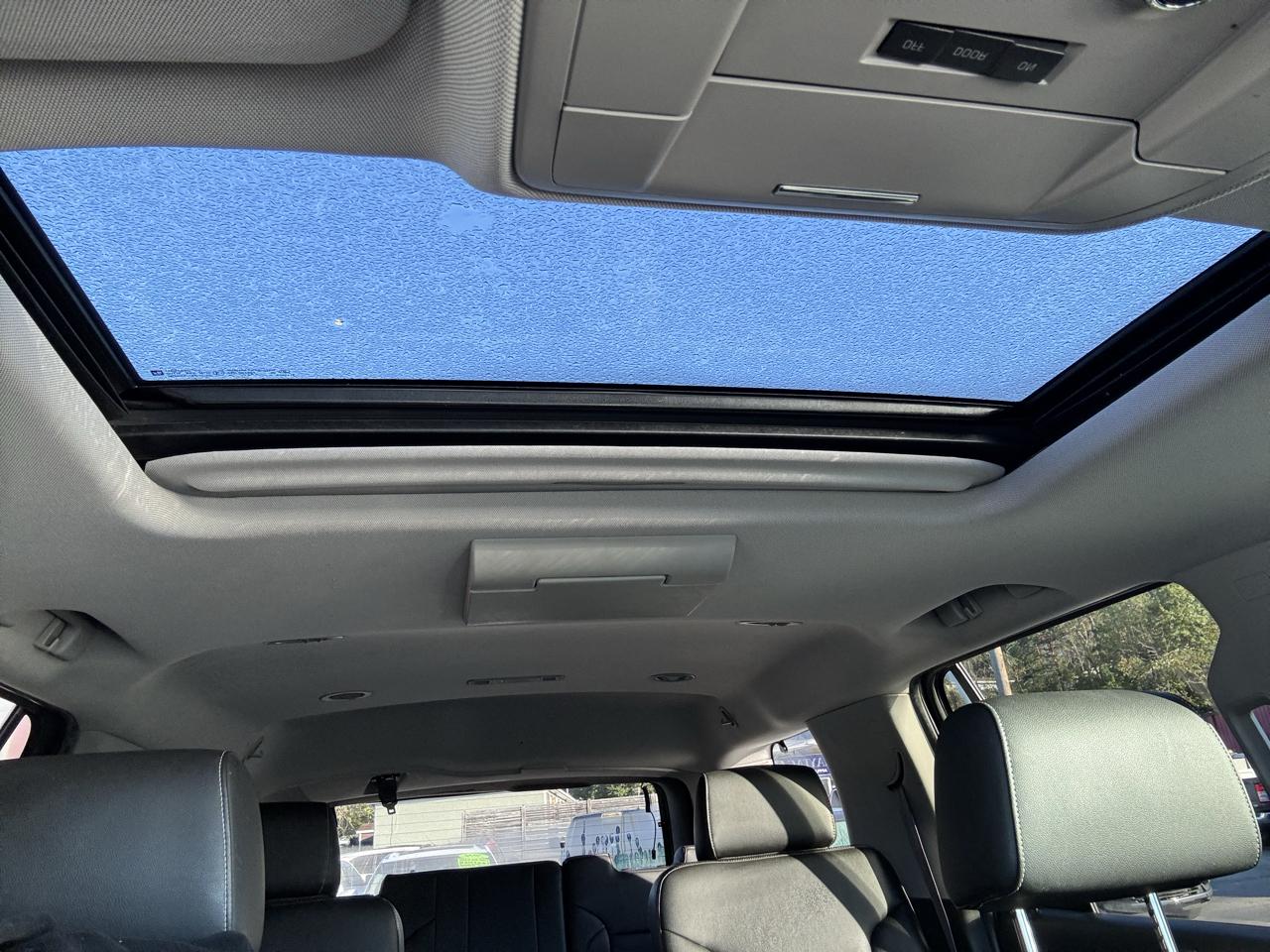 Chevrolet Tahoe 4WD 4dr LT 2017