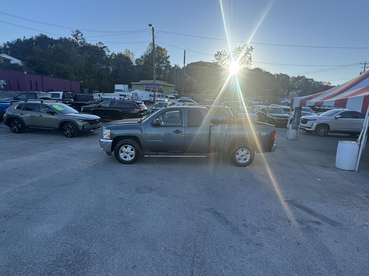 Chevrolet Silverado 1500 4WD Ext Cab 143.5" LT 2013