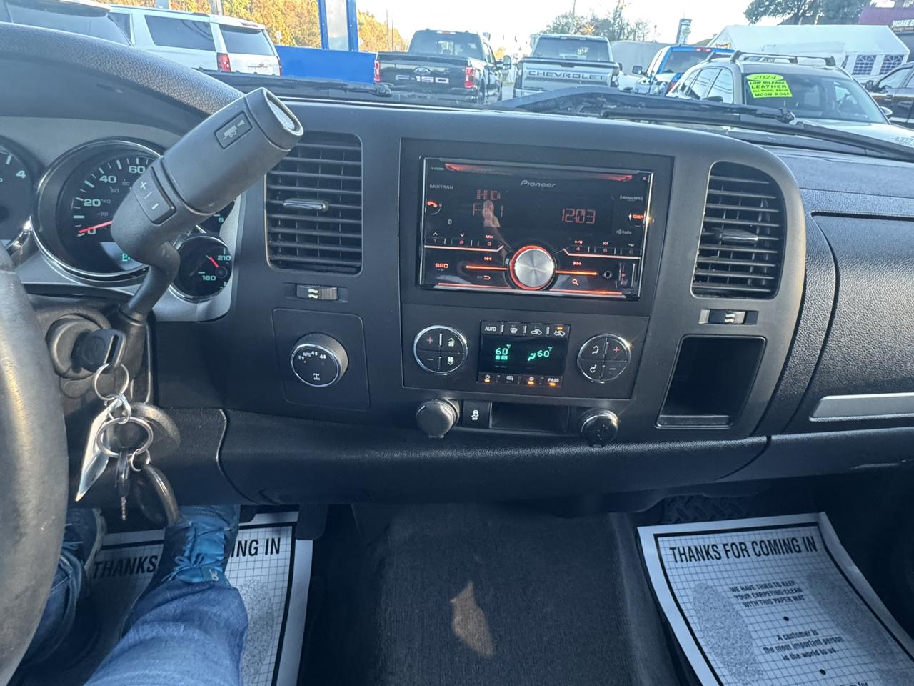 Chevrolet Silverado 1500 4WD Ext Cab 143.5" LT 2013