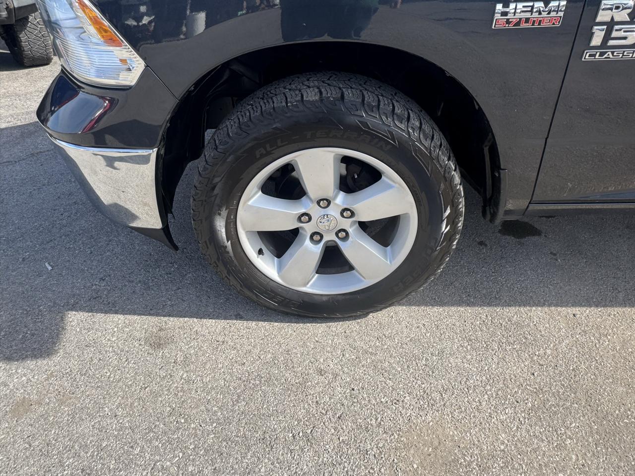 RAM 1500 Classic Tradesman 4x4 Crew Cab 5'7" Box 2021