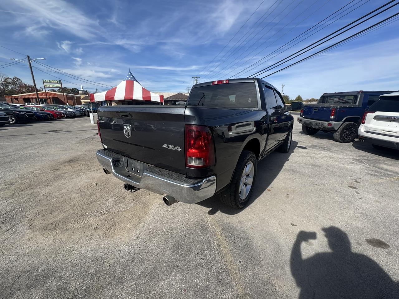 RAM 1500 Classic Tradesman 4x4 Crew Cab 5'7" Box 2021