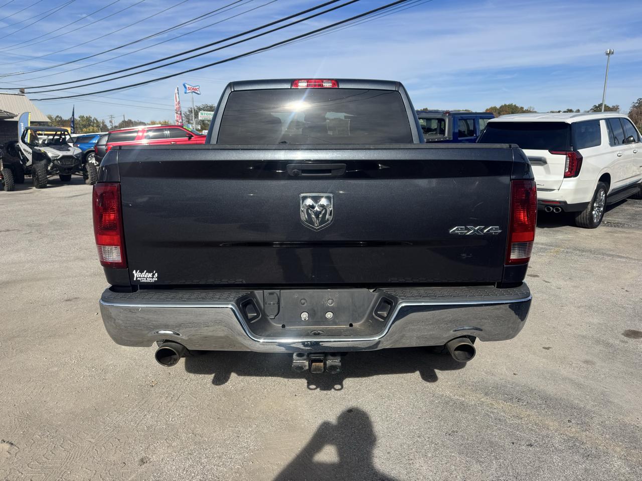 RAM 1500 Classic Tradesman 4x4 Crew Cab 5'7" Box 2021