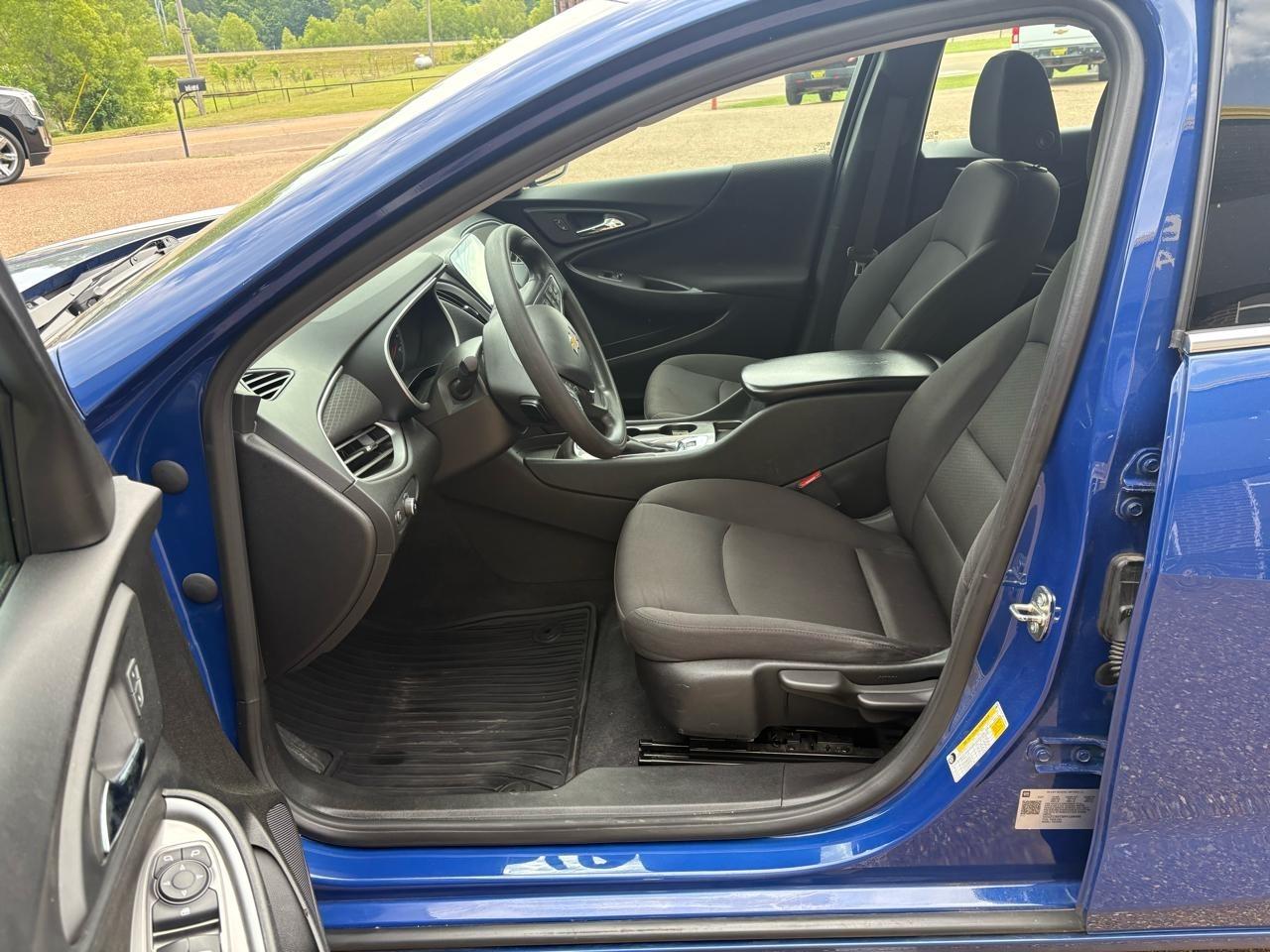 Chevrolet Malibu 4dr Sdn LS w/1FL 2023