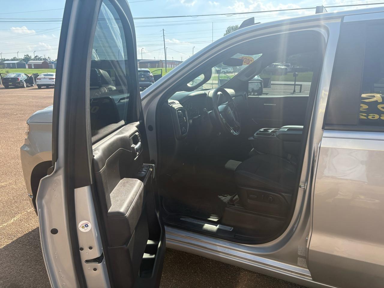 Chevrolet Silverado 1500 4WD Crew Cab 147" LT w/1LT 2021