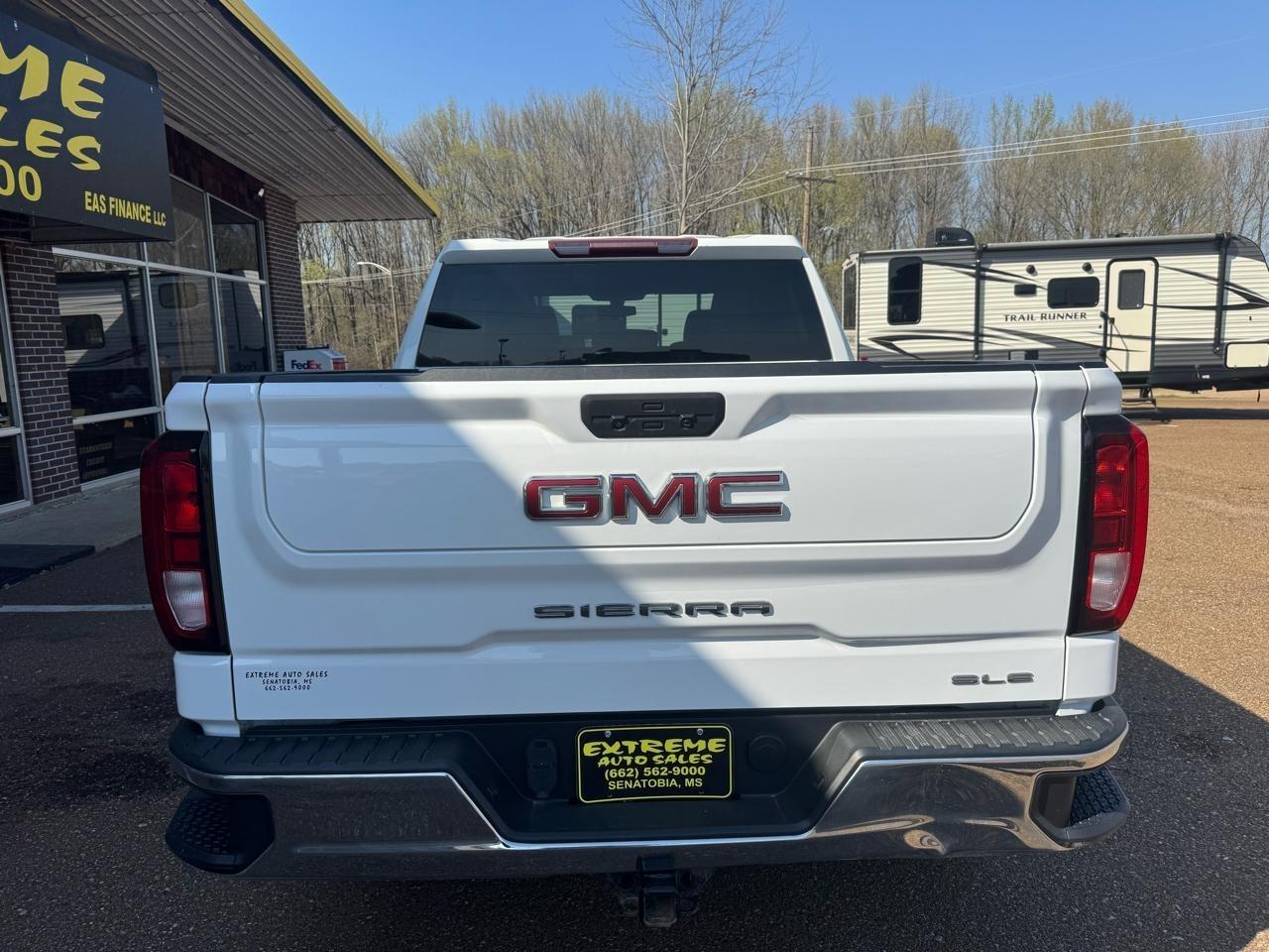 GMC Sierra 1500 Limited 4WD Crew Cab 147" SLE 2022