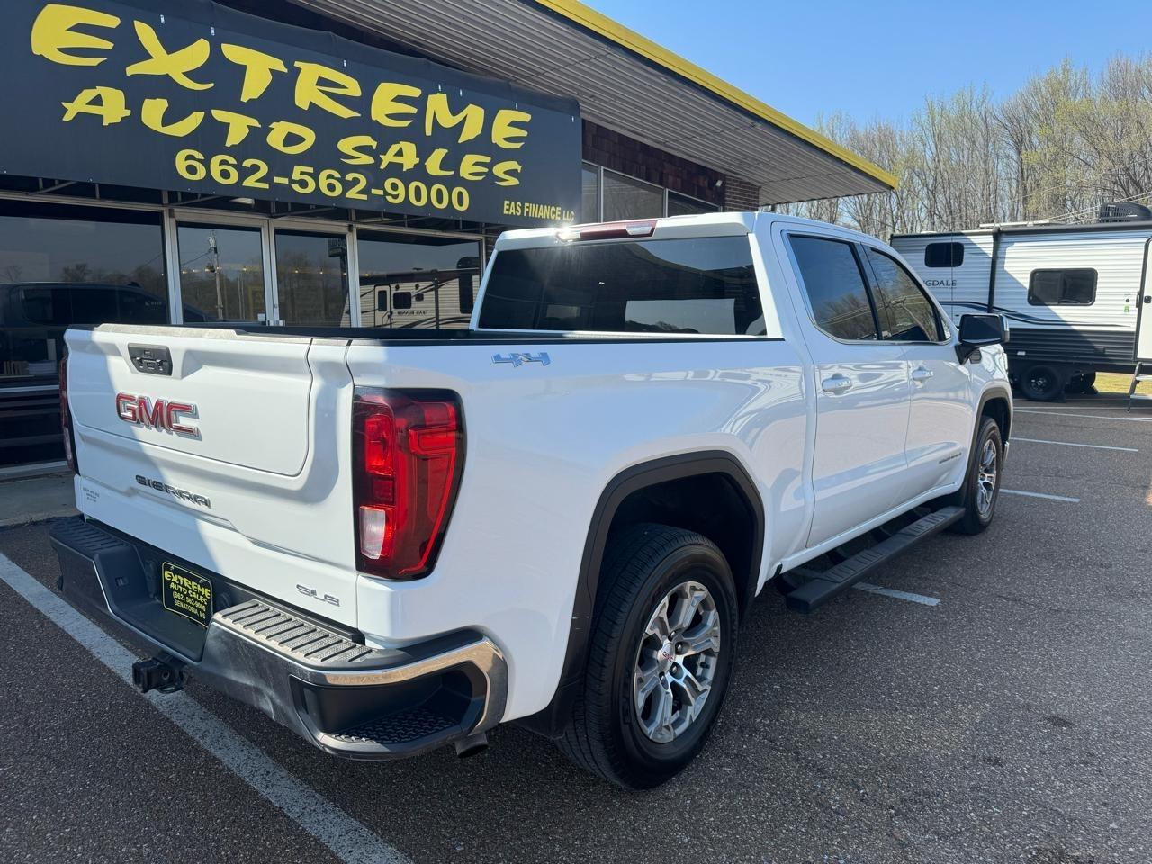 GMC Sierra 1500 Limited 4WD Crew Cab 147" SLE 2022