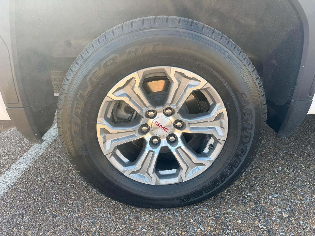 GMC Sierra 1500 Limited 4WD Crew Cab 147" SLE 2022