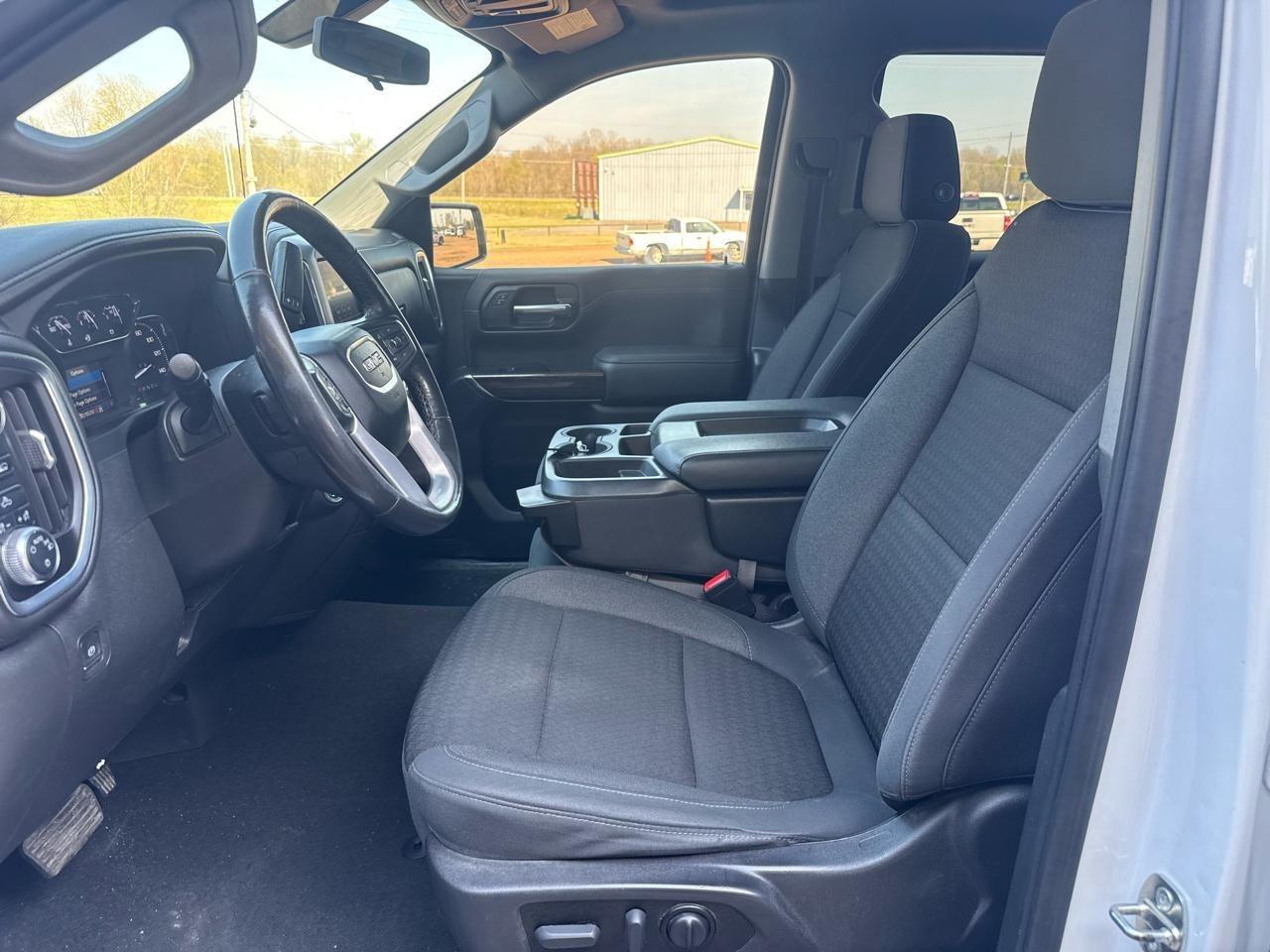 GMC Sierra 1500 Limited 4WD Crew Cab 147" SLE 2022