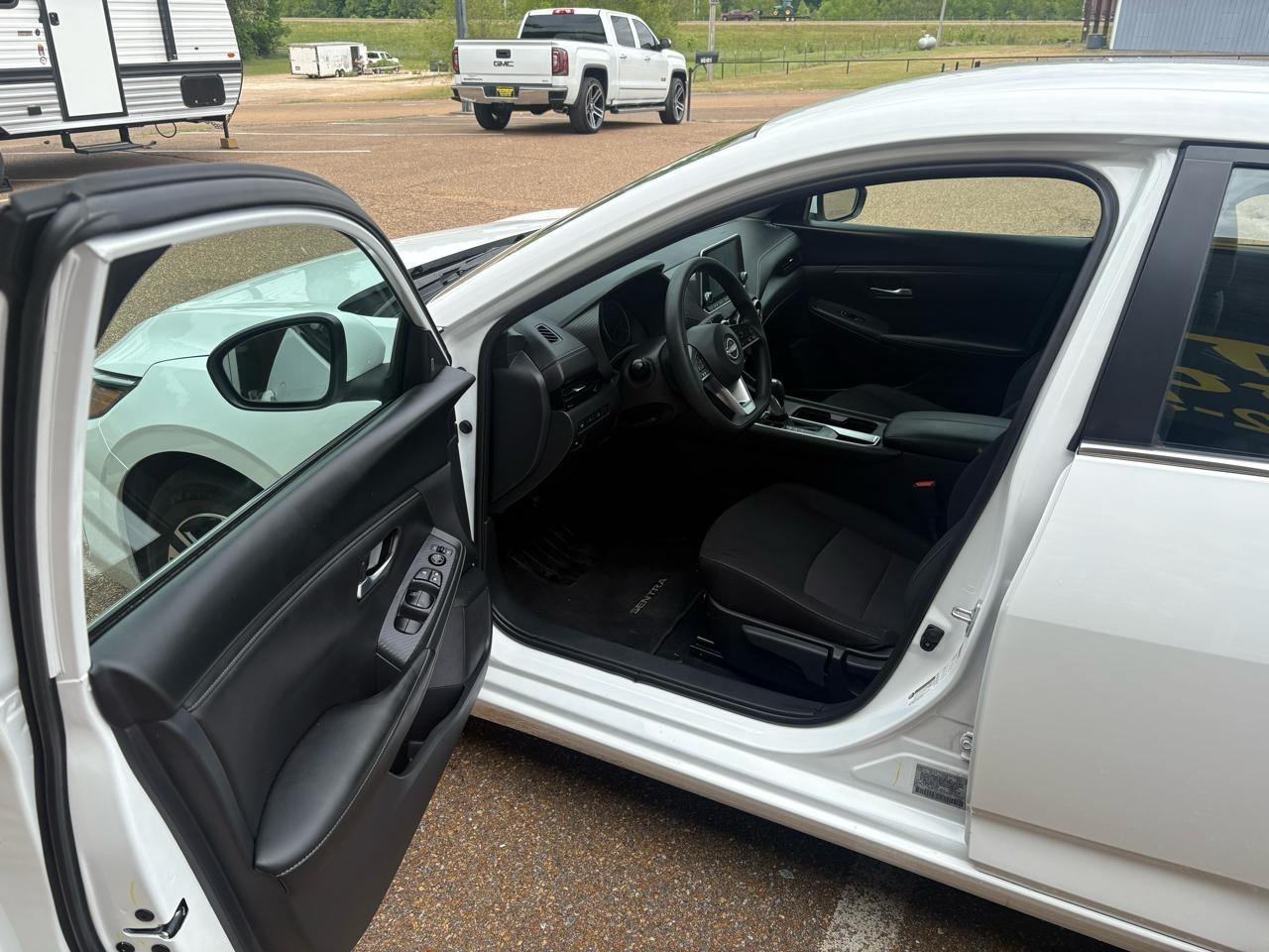 Nissan Sentra SV CVT 2025