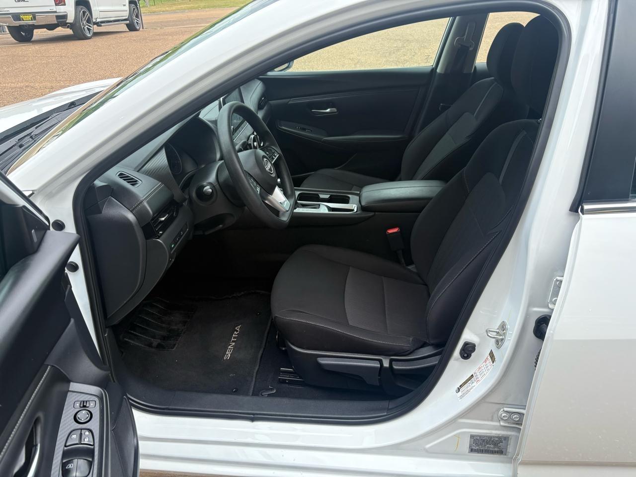 Nissan Sentra SV CVT 2025