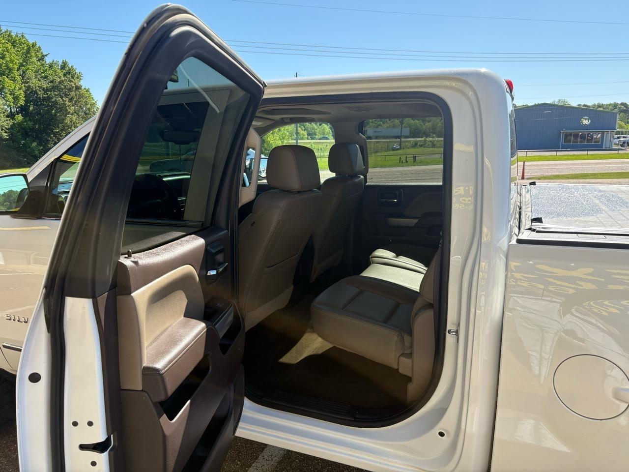 Chevrolet Silverado 1500 4WD Crew Cab 143.5" LTZ w/2LZ 2018