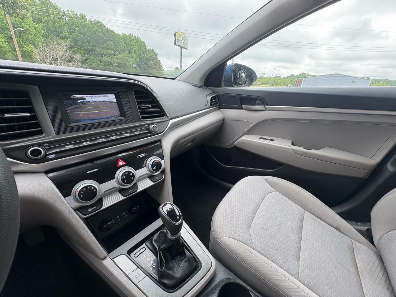 Hyundai Elantra SE Auto 2019