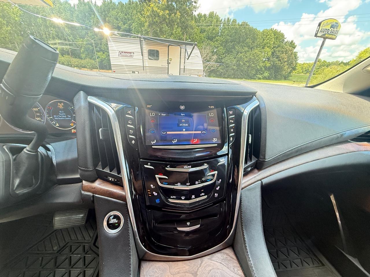 Cadillac Escalade 4WD 4dr Premium 2015