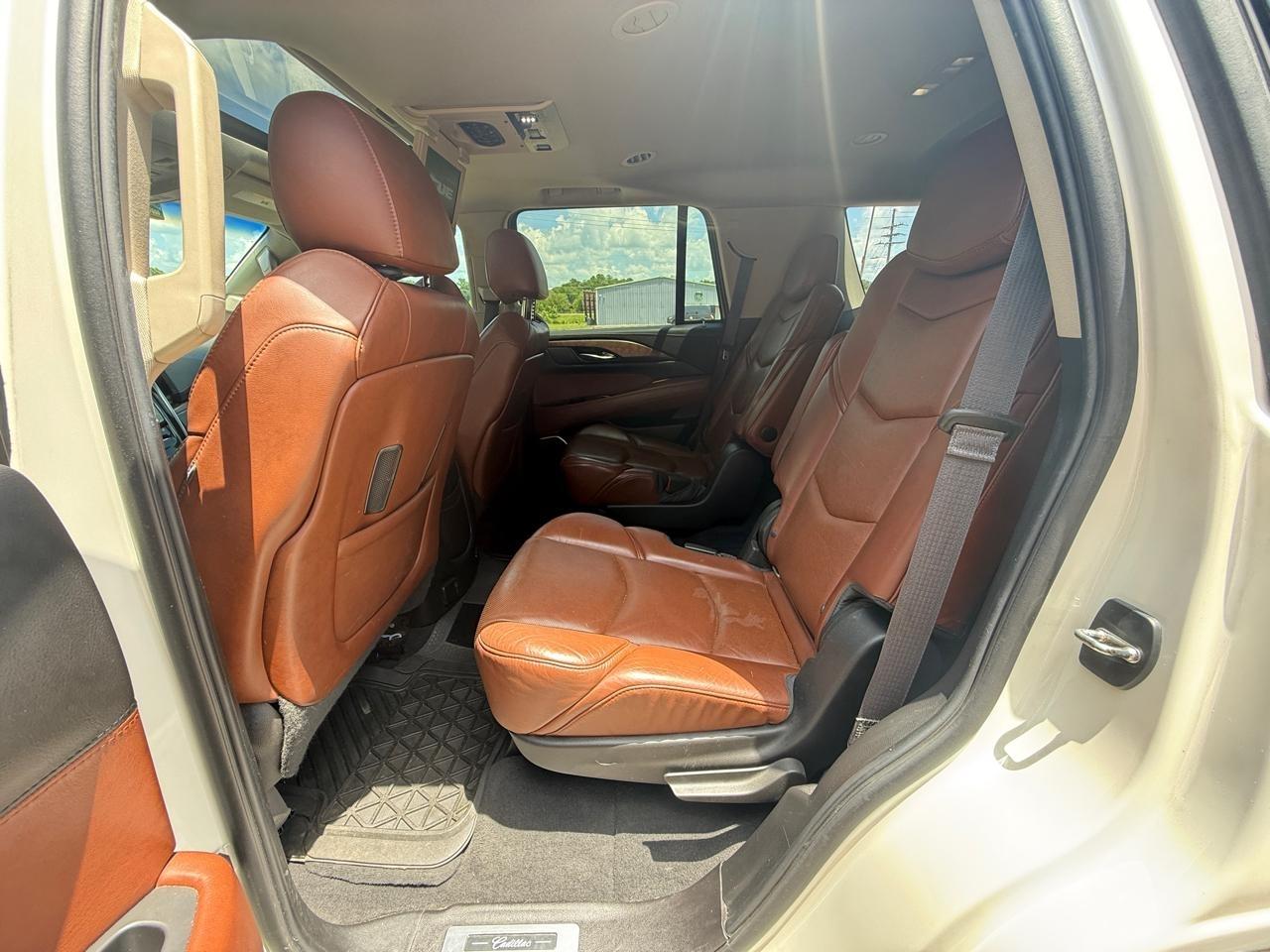 Cadillac Escalade 4WD 4dr Premium 2015