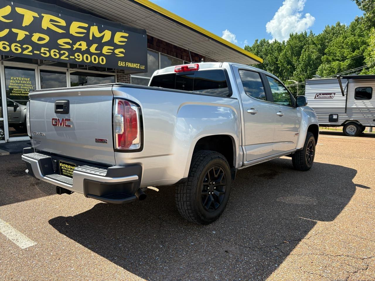 GMC Canyon 4WD Crew Cab 128.3" SLE 2017
