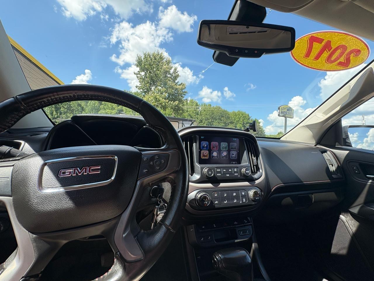 GMC Canyon 4WD Crew Cab 128.3" SLE 2017