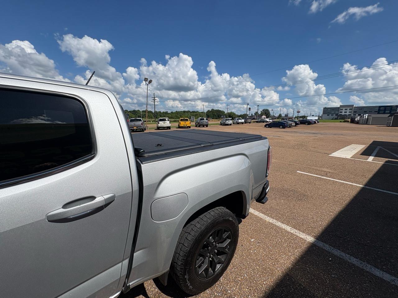 GMC Canyon 4WD Crew Cab 128.3" SLE 2017