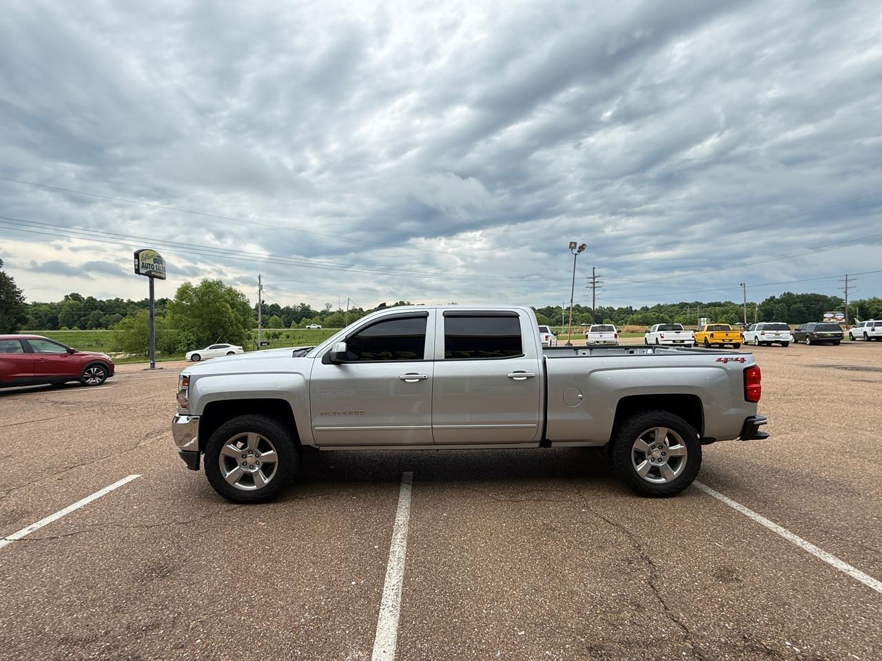 Chevrolet Silverado 1500 4WD Crew Cab 153.0" LT w/1LT 2018