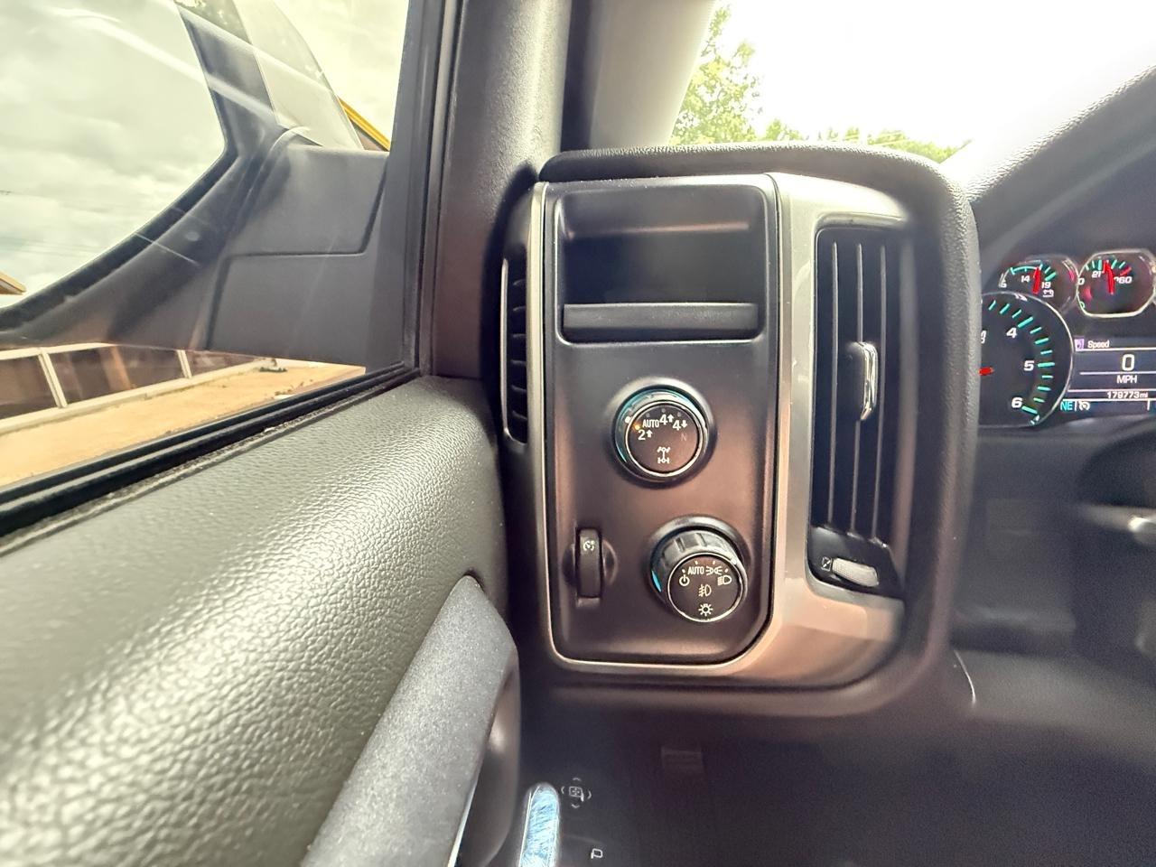 Chevrolet Silverado 1500 4WD Crew Cab 153.0" LT w/1LT 2018