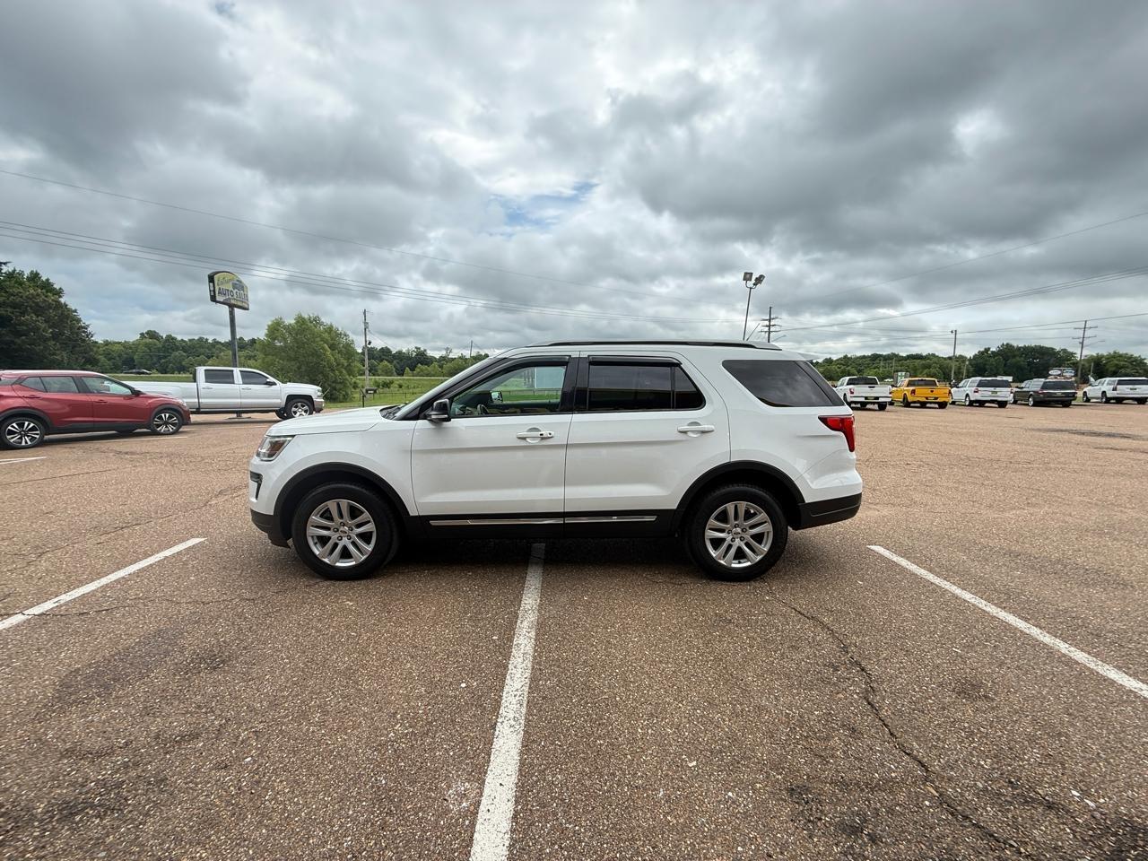 Ford Explorer XLT 4WD 2018