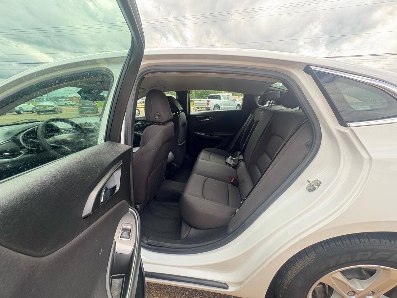 Chevrolet Malibu 4dr Sdn LS w/1FL 2023