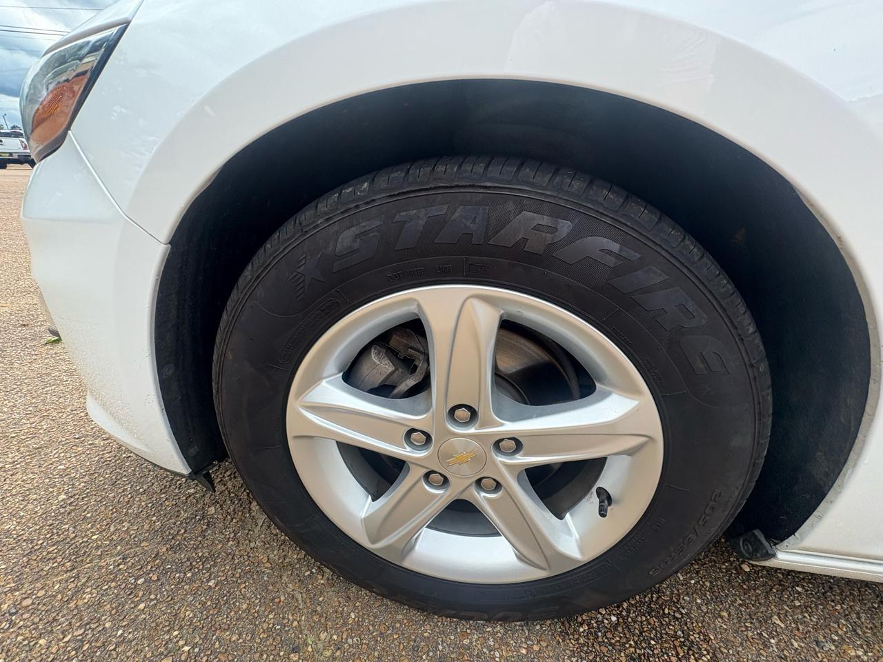 Chevrolet Malibu 4dr Sdn LS w/1FL 2023