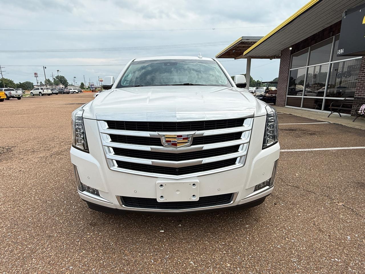 Cadillac Escalade ESV 4WD 4dr Luxury Collection 2016