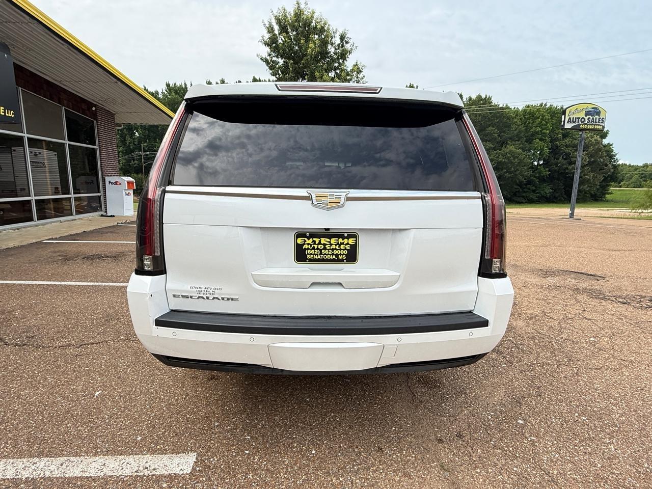 Cadillac Escalade ESV 4WD 4dr Luxury Collection 2016