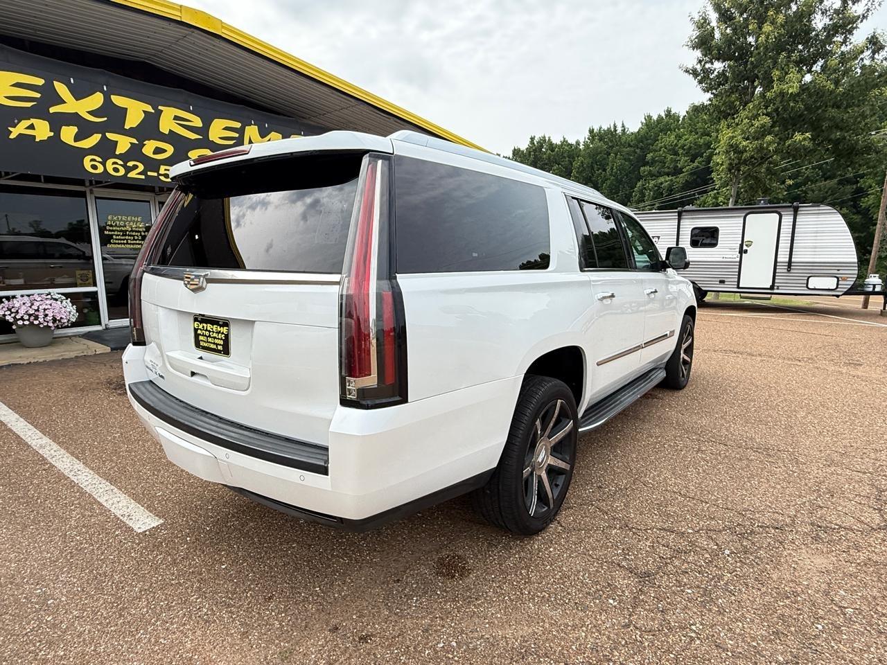 Cadillac Escalade ESV 4WD 4dr Luxury Collection 2016