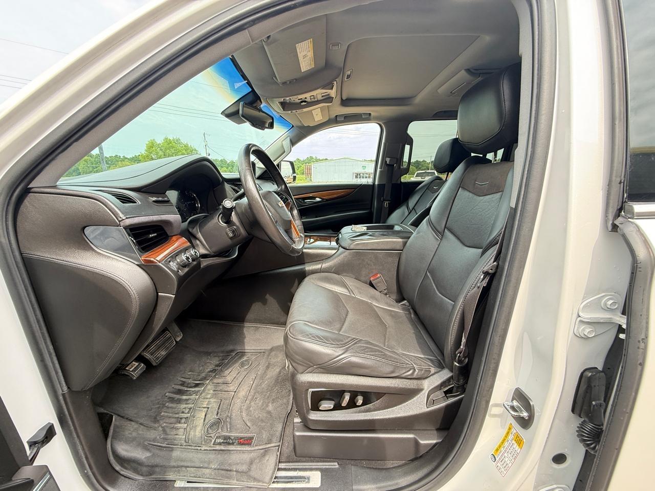 Cadillac Escalade ESV 4WD 4dr Luxury Collection 2016