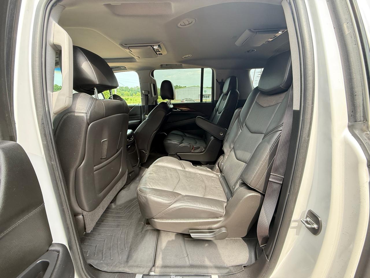 Cadillac Escalade ESV 4WD 4dr Luxury Collection 2016