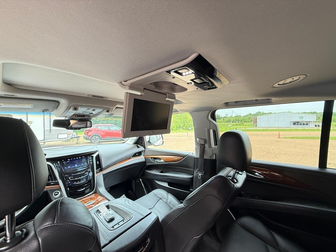 Cadillac Escalade ESV 4WD 4dr Luxury Collection 2016