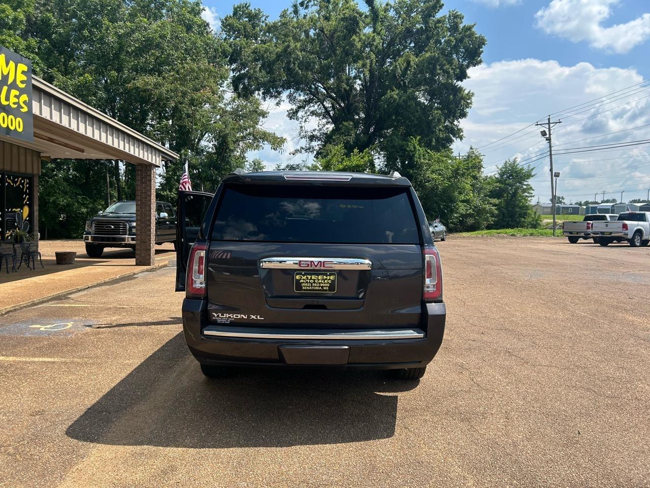 GMC Yukon XL 2WD 4dr Denali 2018
