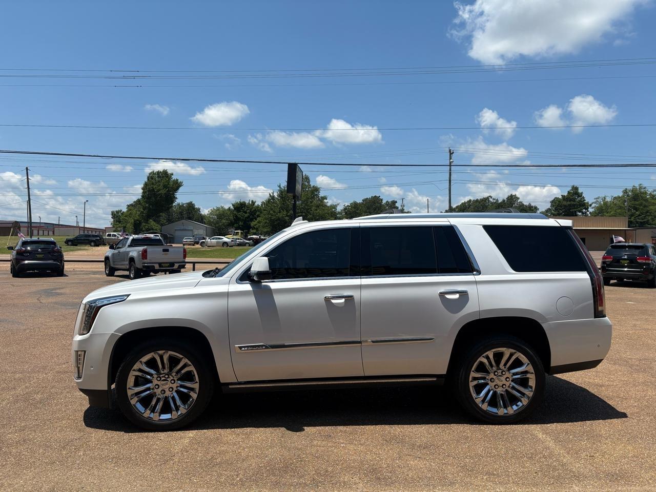 Cadillac Escalade 4WD 4dr Premium Luxury 2017