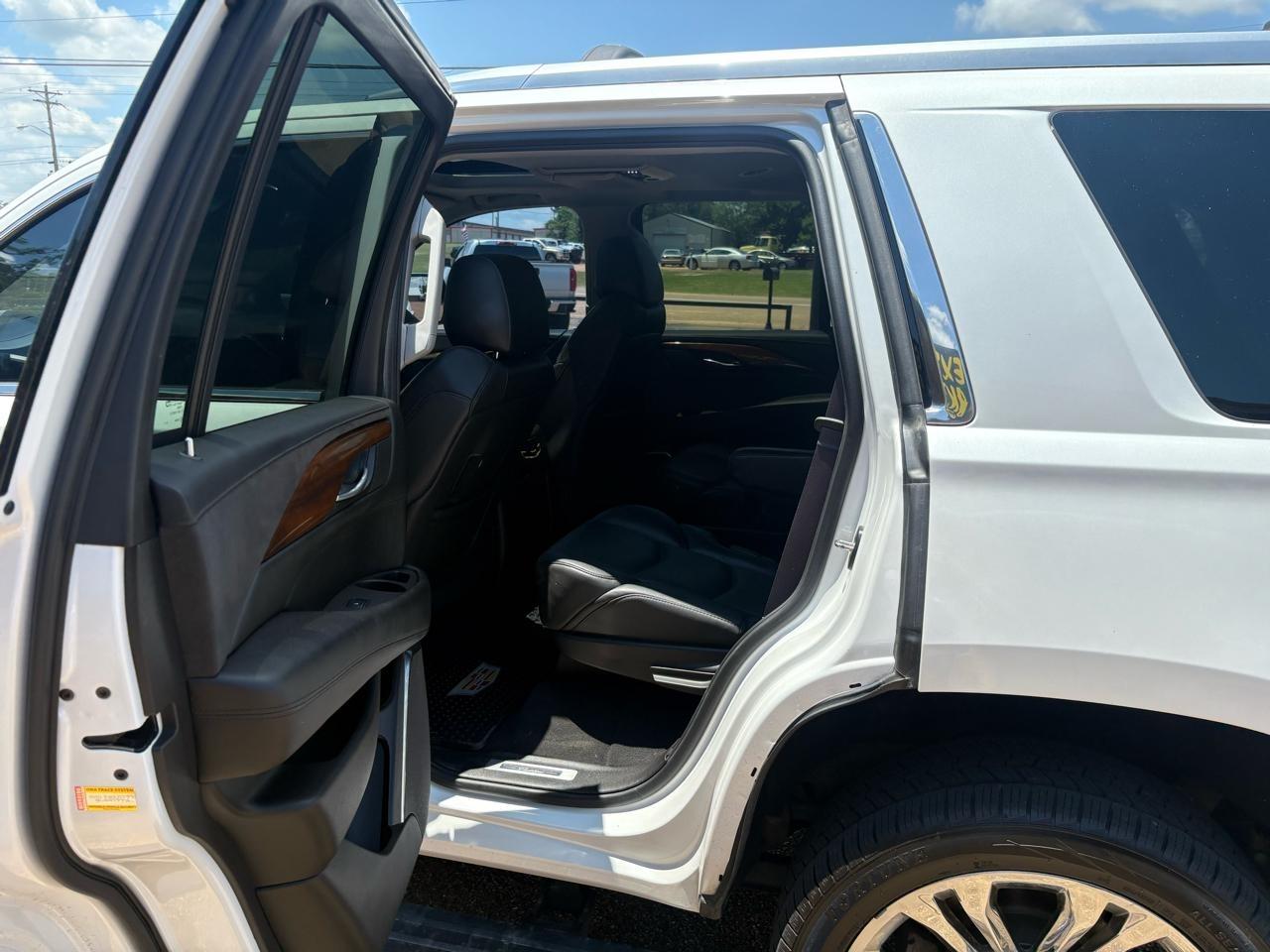 Cadillac Escalade 4WD 4dr Premium Luxury 2017
