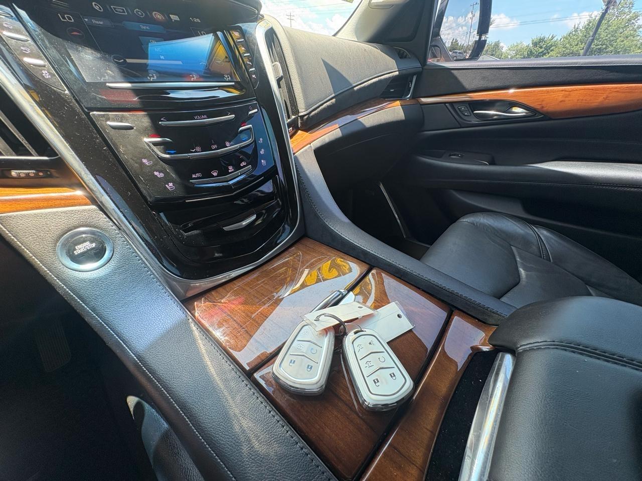 Cadillac Escalade 4WD 4dr Premium Luxury 2017