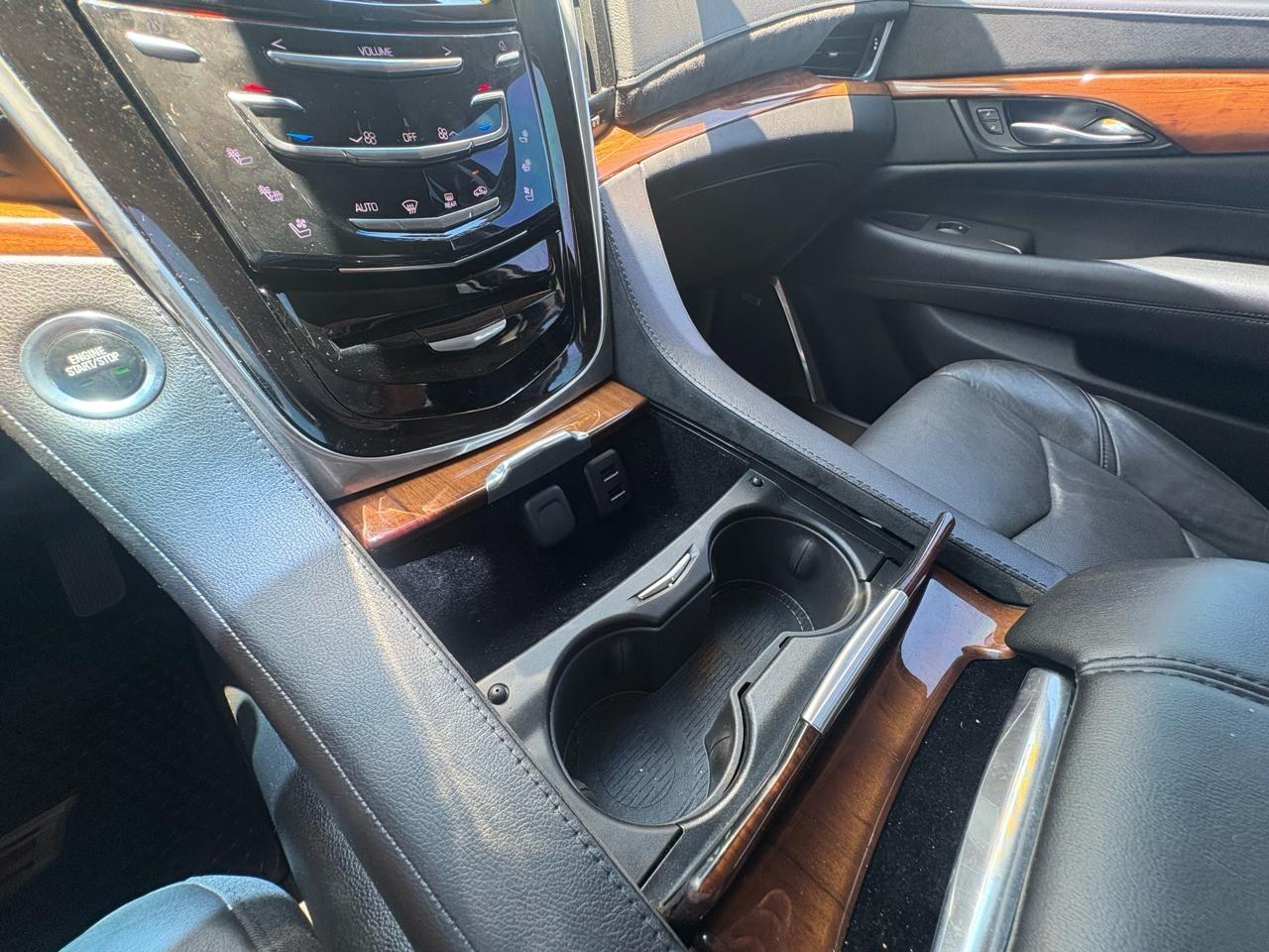 Cadillac Escalade 4WD 4dr Premium Luxury 2017