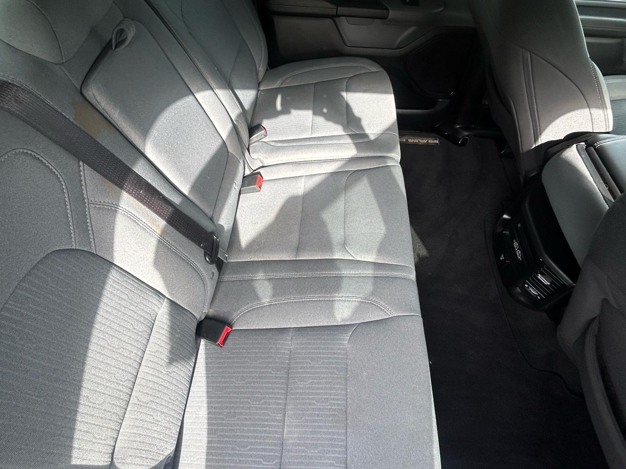 RAM 1500 Big Horn 4x4 Crew Cab 5'7" Box 2022