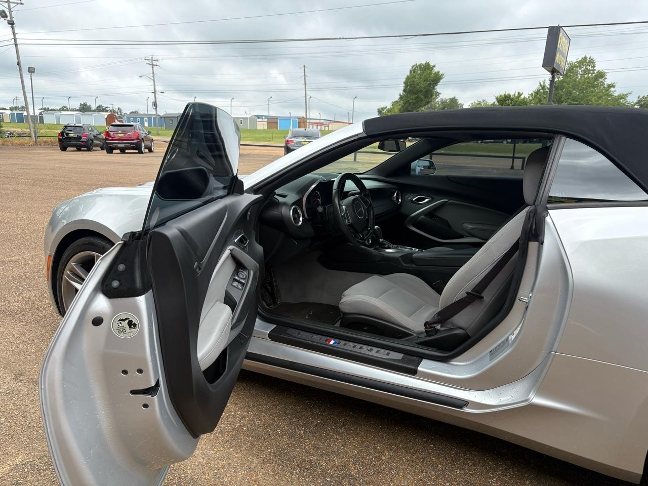 Chevrolet Camaro 2dr Conv 1LT 2017