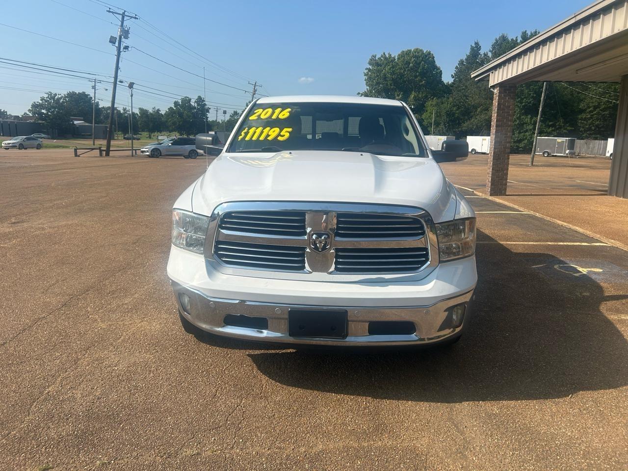 RAM 1500 4WD Quad Cab 140.5" Big Horn 2016