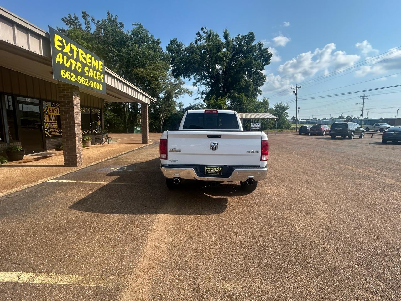 RAM 1500 4WD Quad Cab 140.5" Big Horn 2016