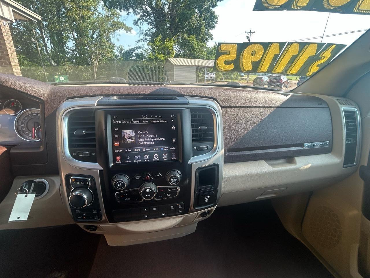 RAM 1500 4WD Quad Cab 140.5" Big Horn 2016