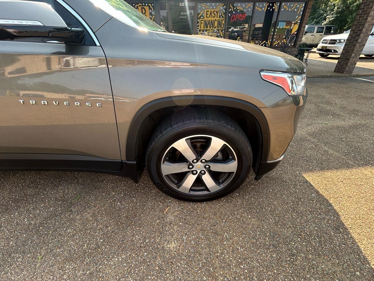 Chevrolet Traverse AWD 4dr LT Leather 2020
