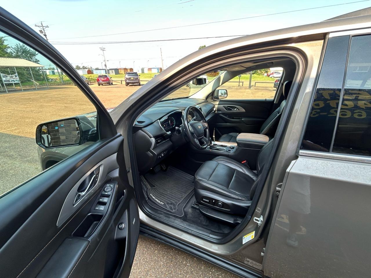 Chevrolet Traverse AWD 4dr LT Leather 2020