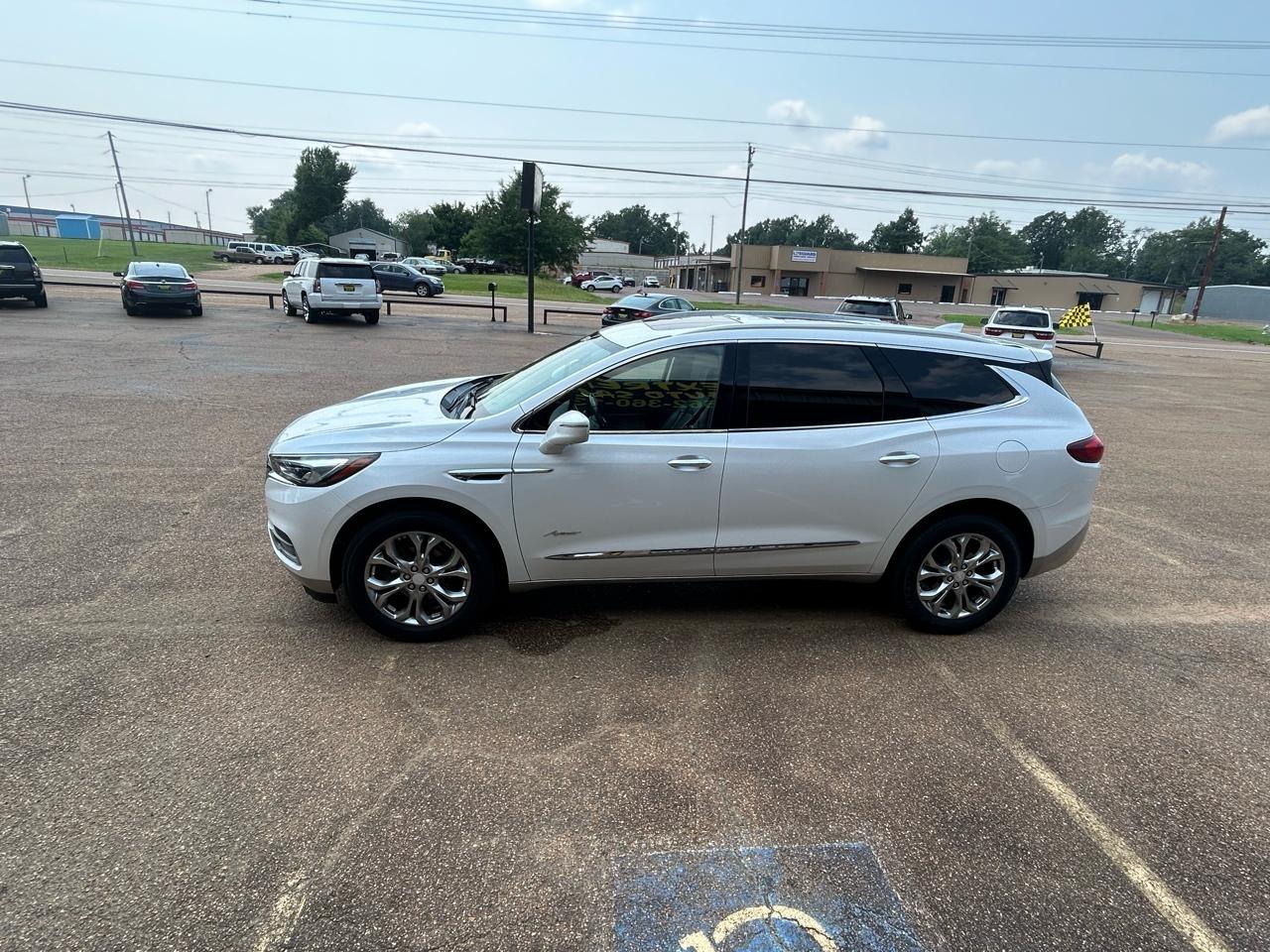 Buick Enclave FWD 4dr Avenir 2019