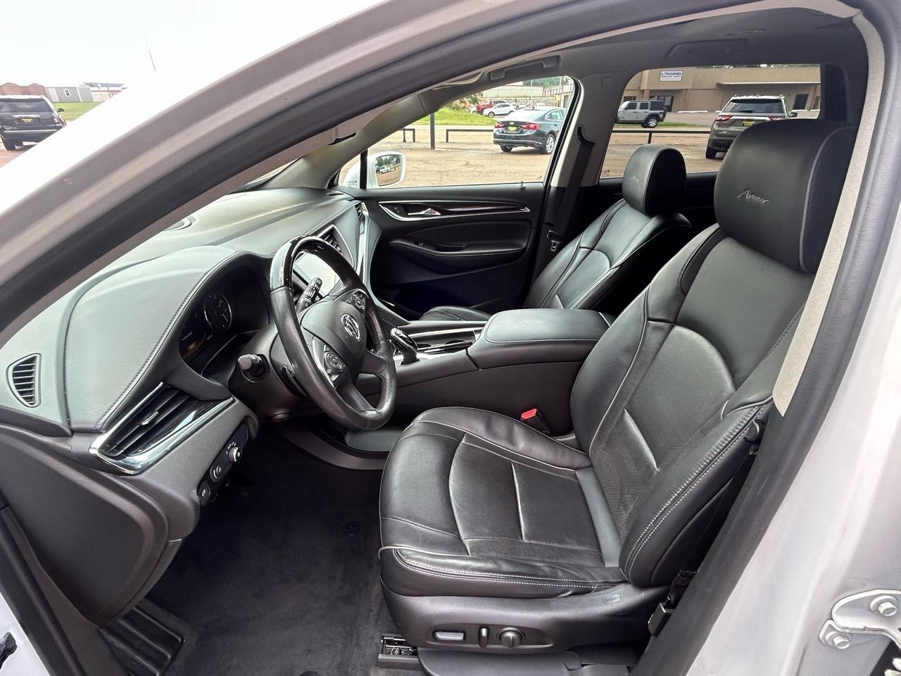 Buick Enclave FWD 4dr Avenir 2019