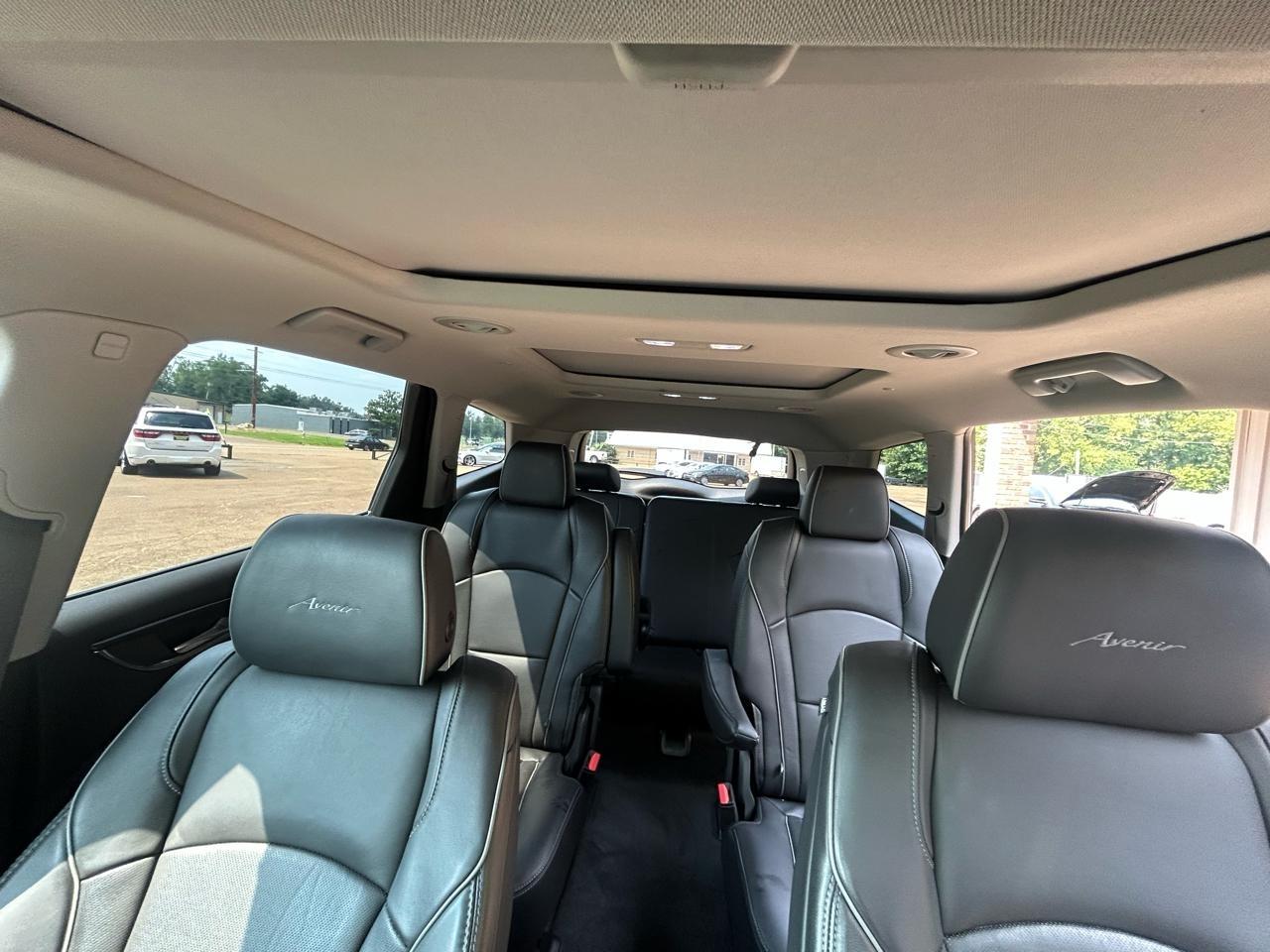 Buick Enclave FWD 4dr Avenir 2019