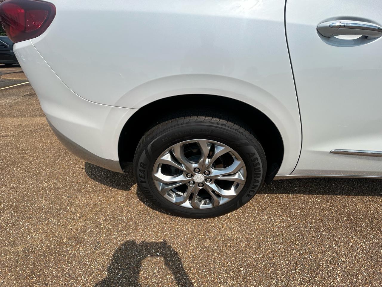 Buick Enclave FWD 4dr Avenir 2019