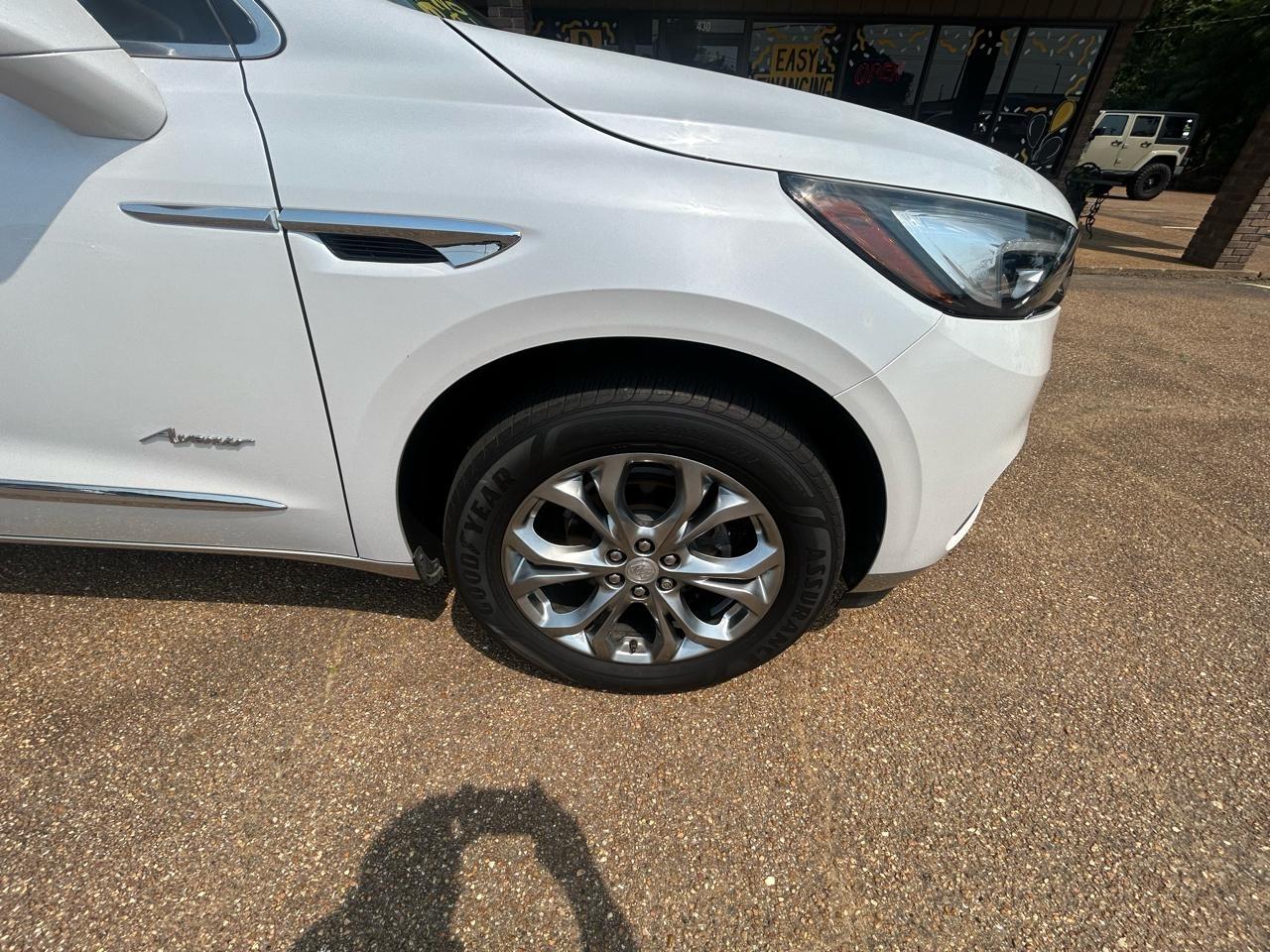 Buick Enclave FWD 4dr Avenir 2019