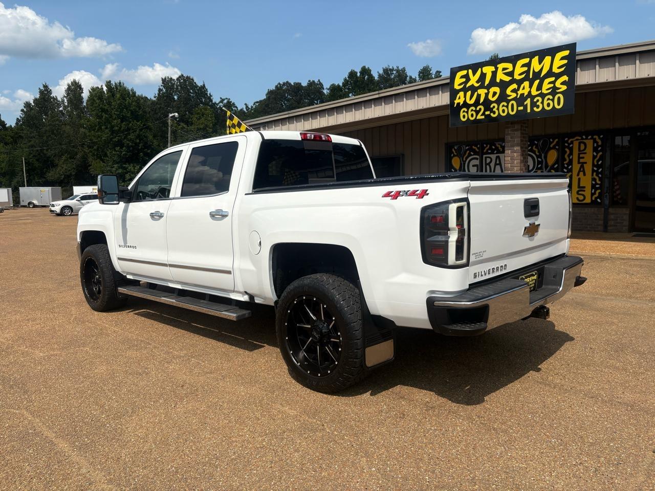 Chevrolet Silverado 1500 4WD Crew Cab 143.5" LTZ w/1LZ 2018